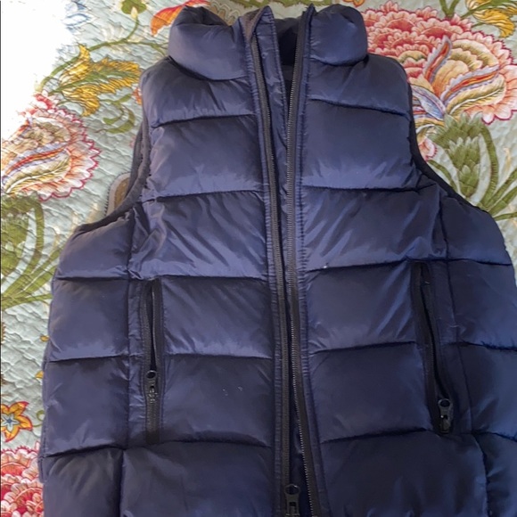 Boys navy puffer vest - Picture 3 of 4